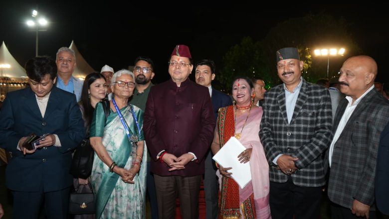 मुख्यमंत्री धामी ने मुख्यमंत्री आवास में प्रवासी उत्तराखंडियों का किया आत्मीय स्वागत, रात्रि भोज बना भावनाओं और विकास का संगम