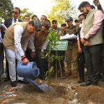 मुख्यमंत्री धामी ने वर्ष 1973 के चमोली जिले में हुए चिपको आंदोलन का उल्लेख करते हुए कहा कि उत्तराखंड की महिलाओं ने पेड़ों से लिपटकर जो संदेश दिया था, उसने विश्वभर में पर्यावरण संरक्षण की नई दिशा दी