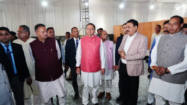 मुख्यमंत्री ने कहा कि यह हमारे लिए सौभाग्य की बात है कि माननीय प्रधानमंत्री जी हमारे राज्य के इस रजत उत्सव में प्रतिभाग करने आ रहे हैं और हमारे राज्य को हमेशा से उनका सानिध्य मिलता रहता है