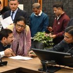 डीएम जनदर्शन, सुनवाई से लेकर समाधान तक; बढ़ती जन अपेक्षाएं; मौके पर ही निर्णय