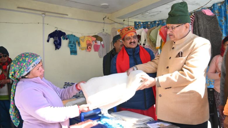 मंत्री गणेश जोशी ने माणा बाजार का भ्रमण किया, जहां उन्होंने स्थानीय लोगों, तीर्थयात्रियों एवं दुकानदारों से मुलाकात कर उनकी समस्याओं व सुझावों पर संवाद किया