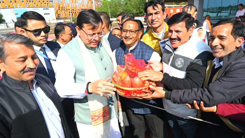 किसानों का कहना — मुख्यमंत्री धामी ने वादा नहीं, बल्कि विश्वास दिया है और गन्ना मूल्य वृद्धि से लाखों किसानों को राहत मिली है।