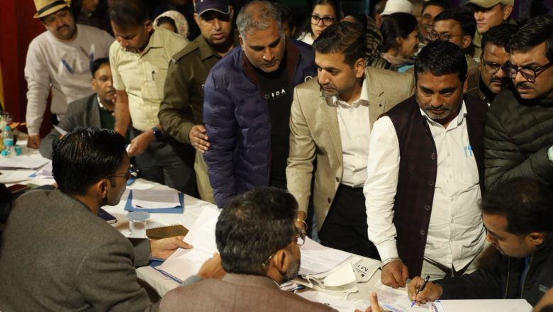 जन सुनवाई में जोगीवाला के समस्त ग्रामवासियों ने नशामुक्ति केंद्र से हो रही परेशानियां डीएम के सामने रखी। इस पर एसडीएम को जांच करते हुए केंद्र के विरूद्ध सख्त कार्रवाई करने के निर्देश दिए