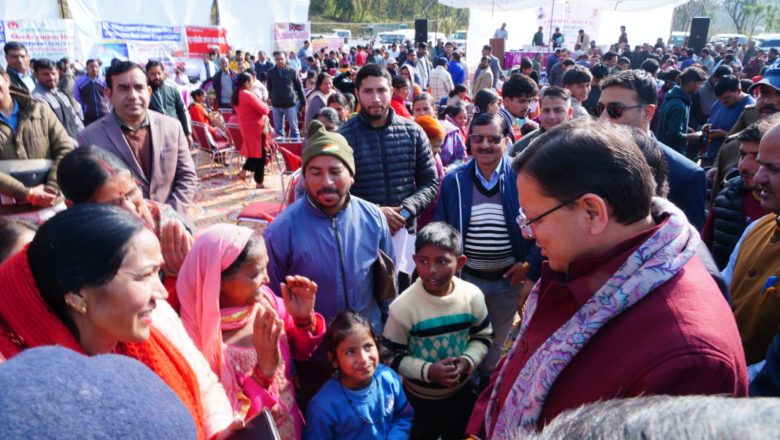 जन-जन की सरकार, जन-जन के द्वार’ अभियान का उद्देश्य अंतिम छोर पर खड़े व्यक्ति तक सरकारी योजनाओं और सेवाओं की पहुँच सुनिश्चित करना है, इसलिए इस अभियान को पूरी संवेदनशीलता, जिम्मेदारी और प्रभावशीलता के साथ संचालित किया जाना जरूरी है : मुख्यमंत्री धामी