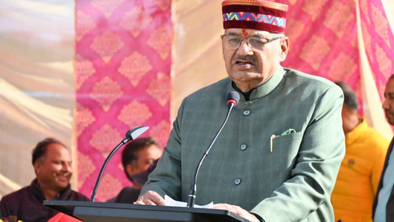 मंत्री गणेश जोशी ने विद्यालय को सांस्कृतिक कार्यक्रमों के लिए ड्रेस उपलब्ध कराने का भरोसा भी दिलाया