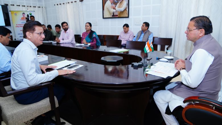 मुख्यमंत्री धामी ने बोर्ड के अधिकारियों को निर्देश दिए कि योगा एंव वेलनेस में रोजगार की सम्भावना को देखते हुए आगामी सत्र में श्रमिकों के बच्चों को योग एवं वेलनेस में निःशुल्क प्रशिक्षण प्रदान किया जाए