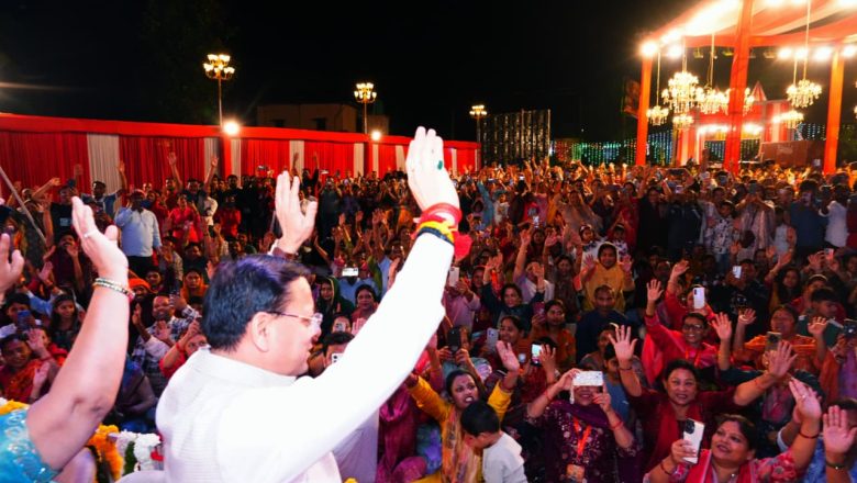 मुख्यमंत्री धामी ने कहा कि आज देशभर में सनातन संस्कृति को सशक्त करने के लिए अभूतपूर्व कार्य हो रहे हैं