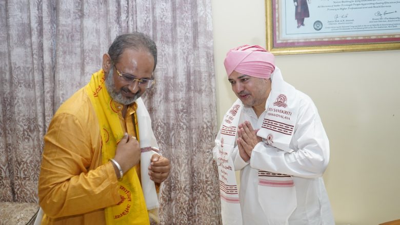 डॉ. चिन्मय पंड्या ने श्री गुरु राम राय मिशन के सेवा कार्यों की मुक्तकंठ से सराहना की