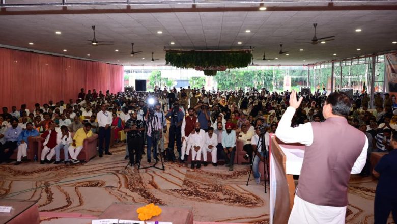 हर पात्र व्यक्ति तक योजनाओं का लाभ पहुंचाना धामी सरकार का संकल्प