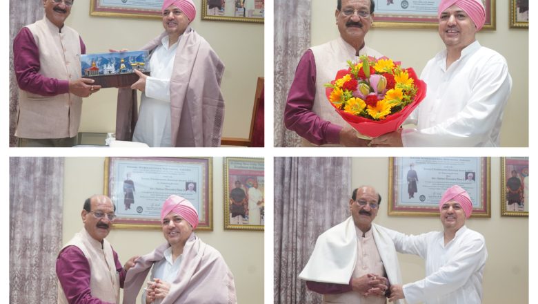 श्री दरबार साहिब पहुंचे स्वास्थ्य मंत्री सुबोध उनियाल, श्रीमहंत देवेंद्र दास जी महाराज से की शिष्टाचार भेंट